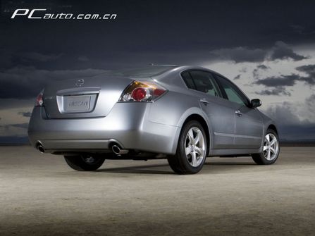 ծa Altima DƬ D 